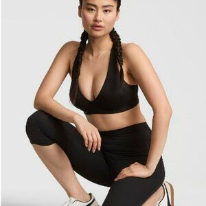VS PINK cropped leggings. Free beauty gift with purchase!